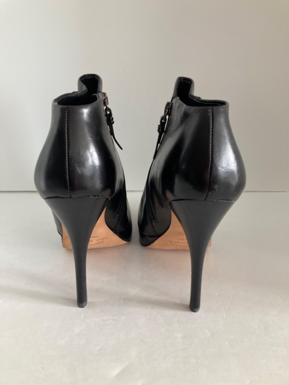 Via Spiga Platform Stiletto Heel Ankle Booties Black Leather Side Zip Women 9M - Picture 7 of 16